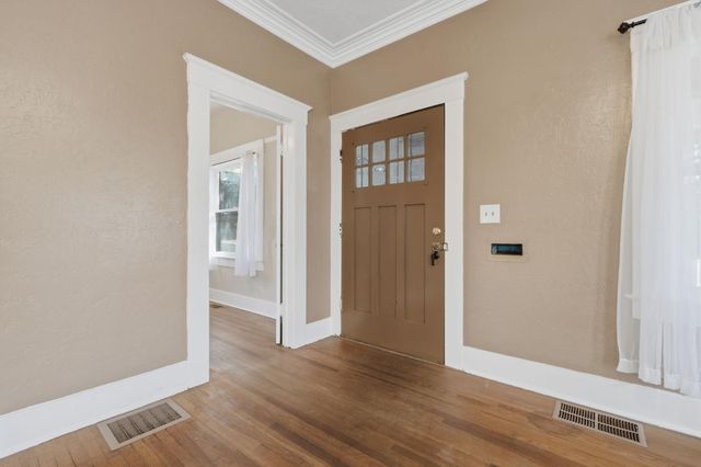 1353 N Wilson Avenue, Fresno, CA 93728
