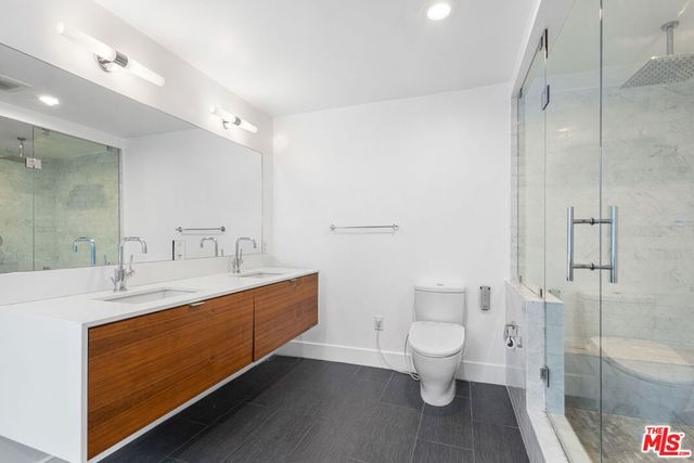 2226 Ronda Vista Drive, Los Angeles, CA 90027