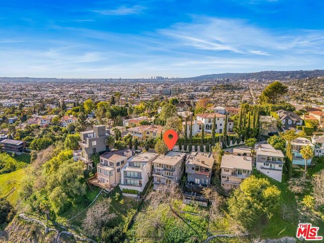 2226 Ronda Vista Drive, Los Angeles, CA 90027