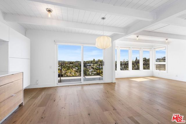 2226 Ronda Vista Drive, Los Angeles, CA 90027