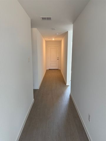 4040 Twinleaf Drive, Crowley, TX 76036