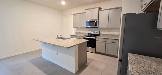 5530 NW 40TH LOOP, Ocala, FL 34482