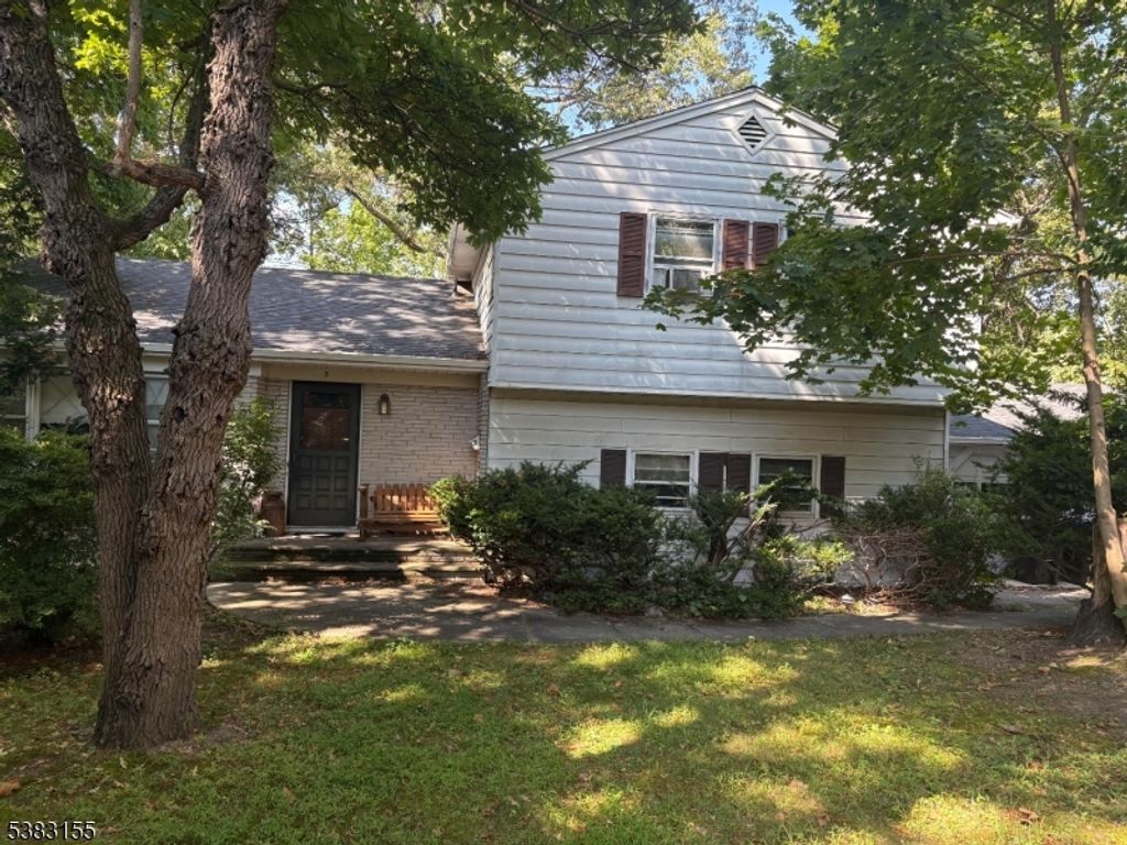 3 Garden Ter, East Brunswick Twp., NJ 08850