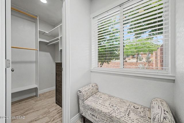 1661 W Cascabella Drive, Tucson, AZ 85737