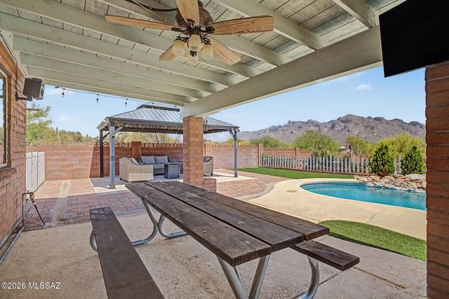 1661 W Cascabella Drive, Tucson, AZ 85737