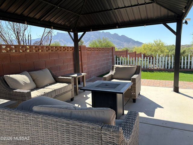 1661 W Cascabella Drive, Tucson, AZ 85737