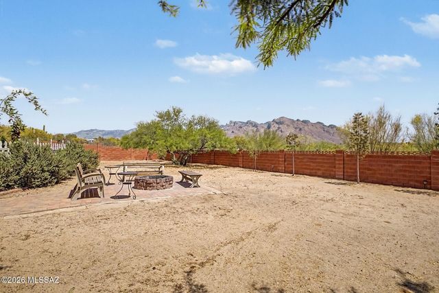 1661 W Cascabella Drive, Tucson, AZ 85737