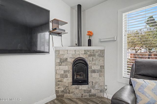 1661 W Cascabella Drive, Tucson, AZ 85737