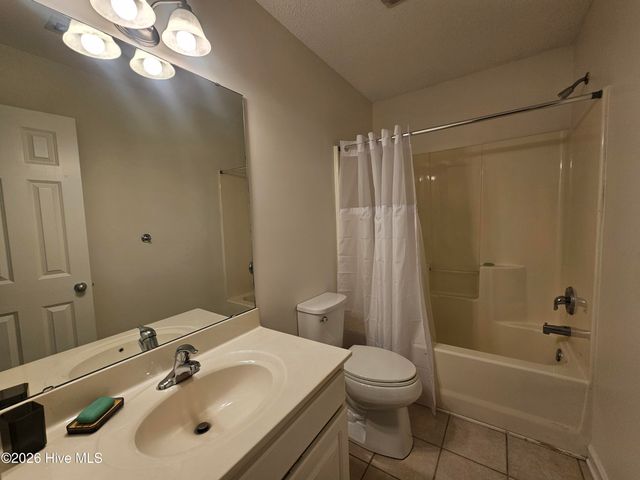 1310 Thomas Langston Road 6, Winterville, NC 28590