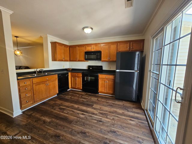1310 Thomas Langston Road 6, Winterville, NC 28590
