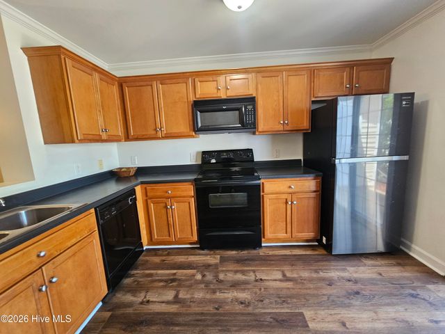 1310 Thomas Langston Road 6, Winterville, NC 28590