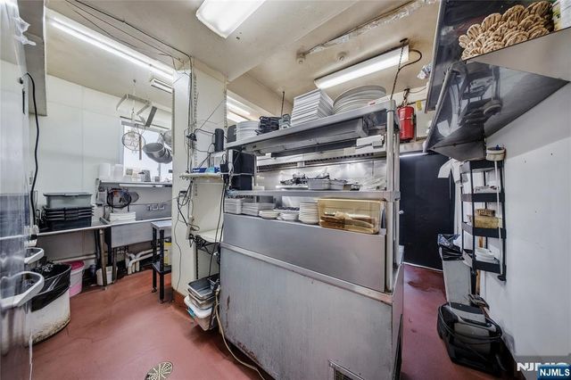 328 32nd Street, Union City, NJ 07087