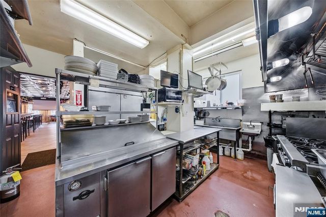 328 32nd Street, Union City, NJ 07087