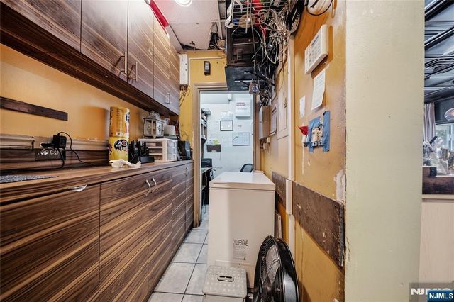 328 32nd Street, Union City, NJ 07087