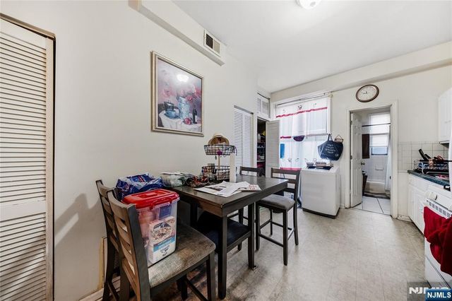 328 32nd Street, Union City, NJ 07087