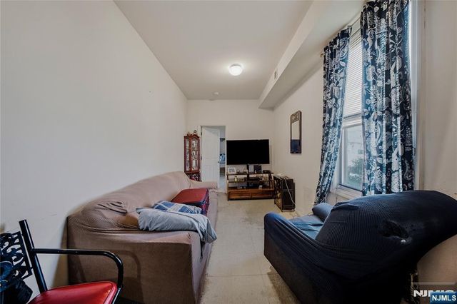 328 32nd Street, Union City, NJ 07087