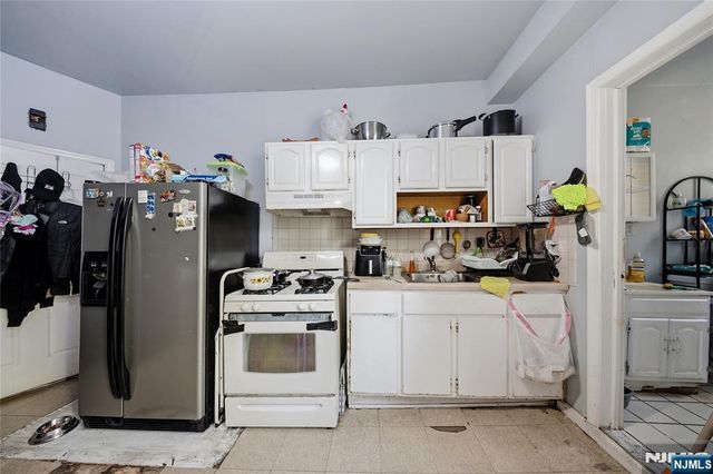 328 32nd Street, Union City, NJ 07087