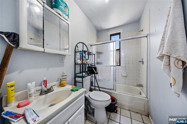 328 32nd Street, Union City, NJ 07087