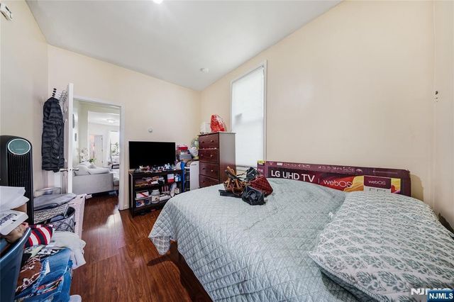 328 32nd Street, Union City, NJ 07087