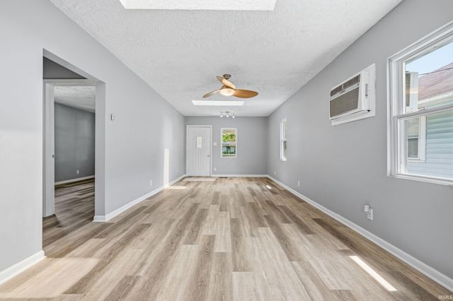 417 S Hutchinson Avenue, Muncie, IN 47303