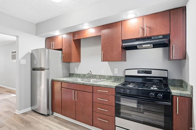 417 S Hutchinson Avenue, Muncie, IN 47303