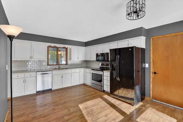 5103 Brookview Road, Rockford, IL 61107