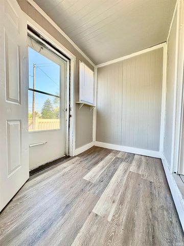 1818 W Indiana Avenue, South Bend, IN 46613