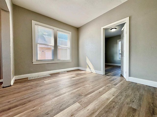 1818 W Indiana Avenue, South Bend, IN 46613