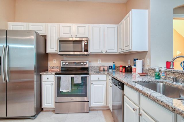 11092 WINDSOR PLACE CIRCLE, Tampa, FL 33626