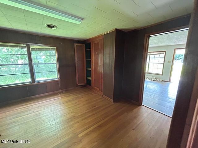 8117 Ms-613, Moss Point, MS 39562