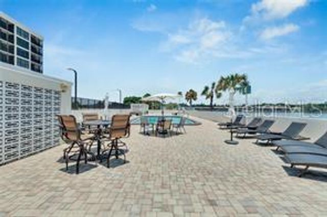 7100 SUNSHINE SKYWAY LANE S 604, St Petersburg, FL 33711