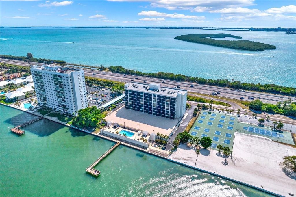 7100 SUNSHINE SKYWAY LANE S 604, St Petersburg, FL 33711
