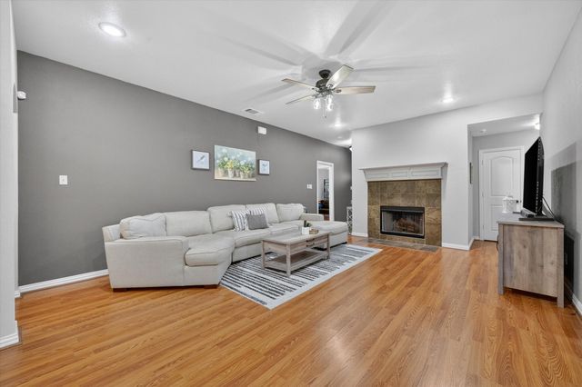 2700 Pollard Street, Fort Worth, TX 76112