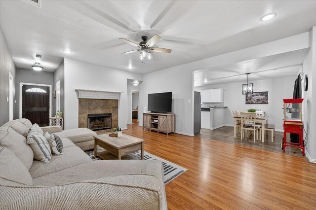 2700 Pollard Street, Fort Worth, TX 76112