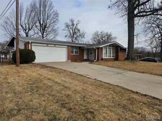 1460 Tremont Drive, Florissant, MO 63033