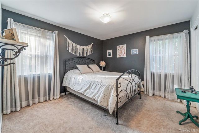 70 Manor Drive A, Great Neck, NY 11020