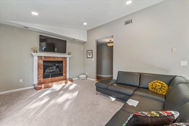 70 Manor Drive A, Great Neck, NY 11020