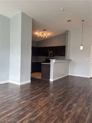 8840 Roping Rodeo Avenue 101, Las Vegas, NV 89178