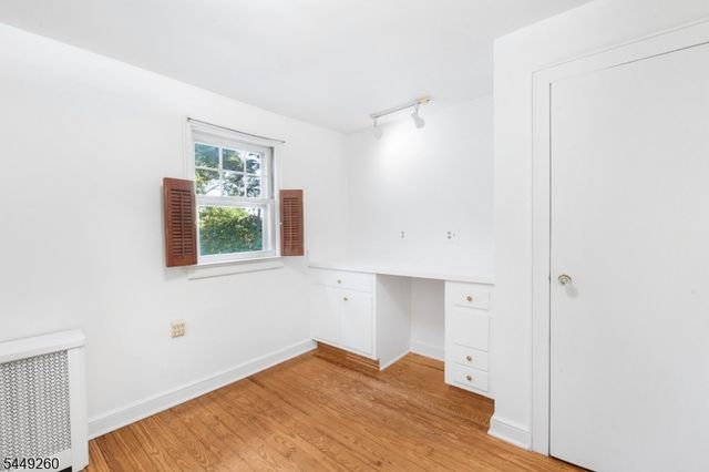 57 Pine St, Millburn Twp., NJ 07041