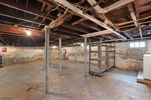 57 Pine St, Millburn Twp., NJ 07041