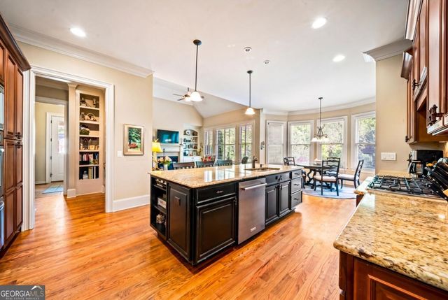 1032 Windsor Green Drive, Canton, GA 30115