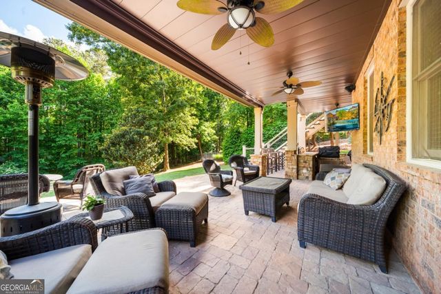 1032 Windsor Green Drive, Canton, GA 30115