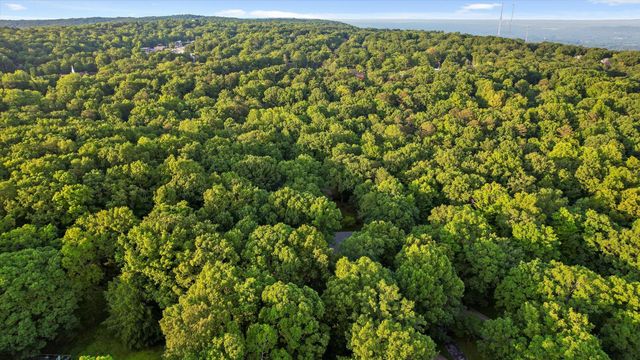 1105 Havenwood Drive, Signal Mountain, TN 37377