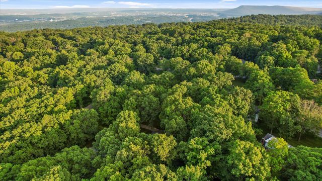 1105 Havenwood Drive, Signal Mountain, TN 37377