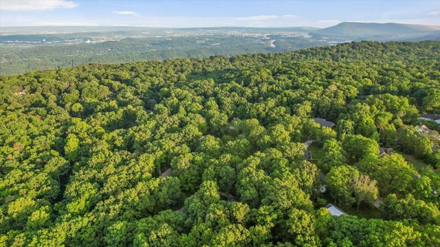 1105 Havenwood Drive, Signal Mountain, TN 37377