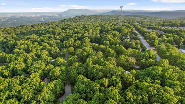 1105 Havenwood Drive, Signal Mountain, TN 37377