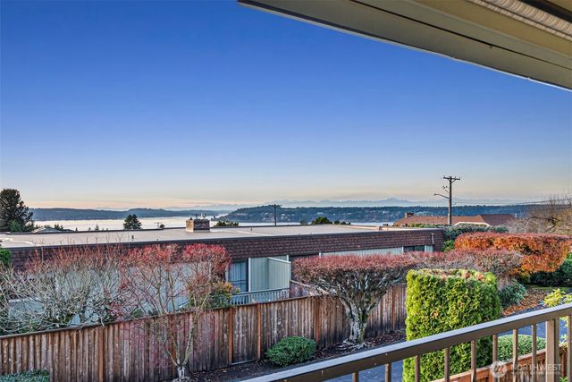 7654 19th Street W, Tacoma, WA 98466