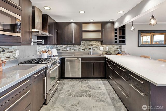 7654 19th Street W, Tacoma, WA 98466