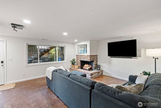 7654 19th Street W, Tacoma, WA 98466