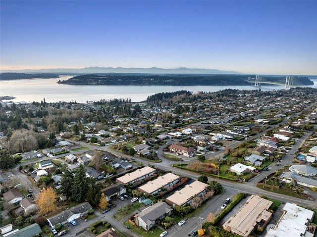 7654 19th Street W, Tacoma, WA 98466